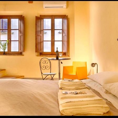 Guesthouse Via Di Gracciano - Adults Only Montepulciano Ngoại thất bức ảnh