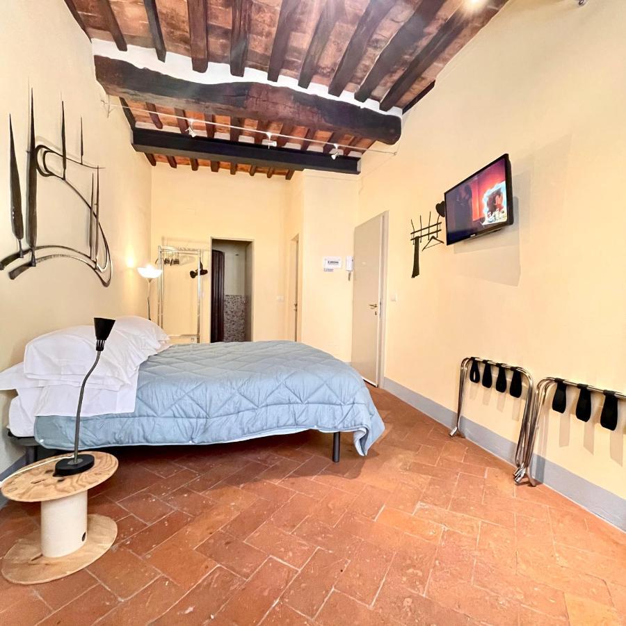 Guesthouse Via Di Gracciano - Adults Only Montepulciano Ngoại thất bức ảnh