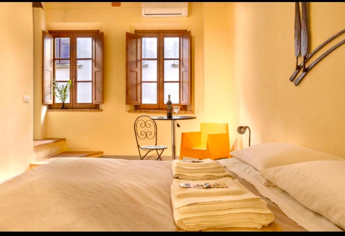 Guesthouse Via Di Gracciano - Adults Only Montepulciano Ngoại thất bức ảnh