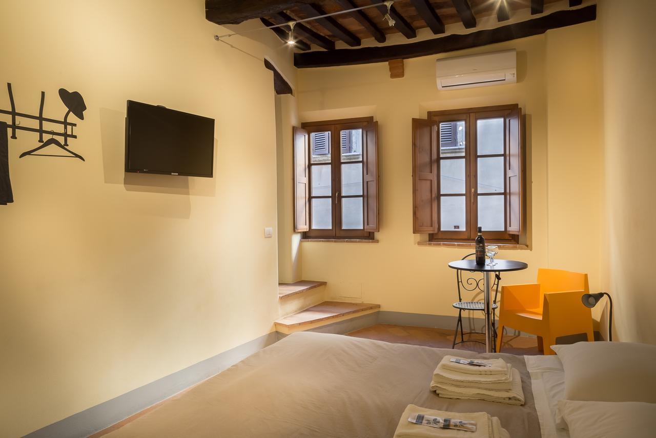 Guesthouse Via Di Gracciano - Adults Only Montepulciano Ngoại thất bức ảnh